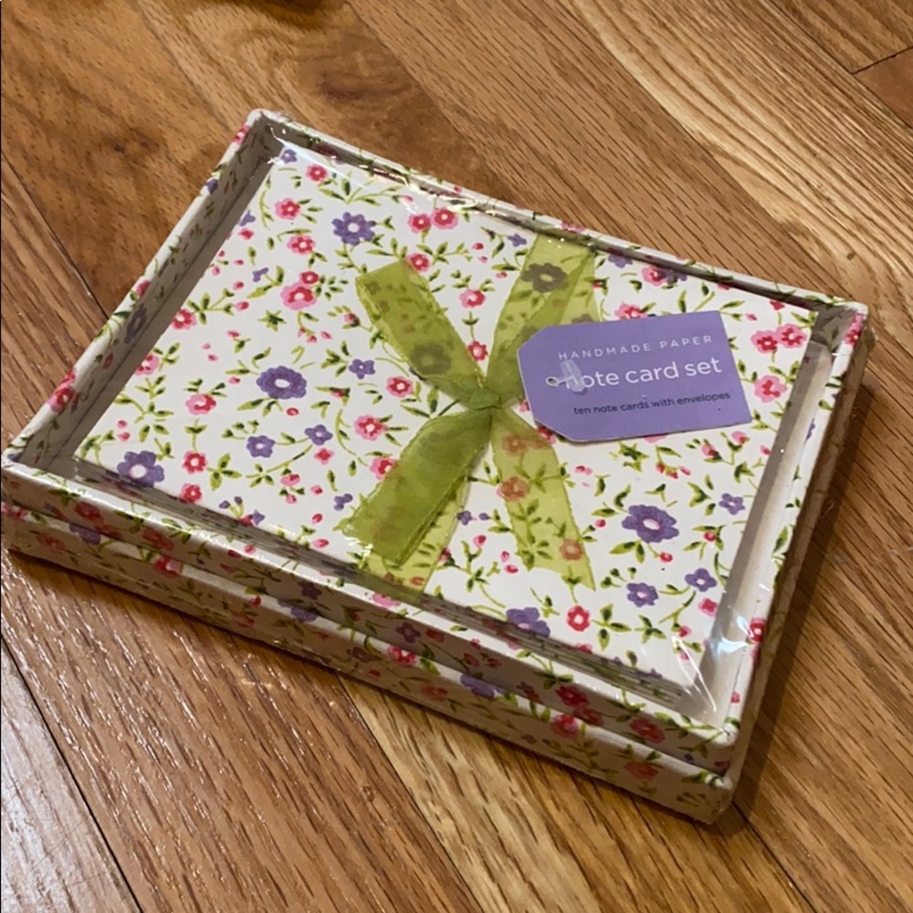 Boxed notecards & envelopes set